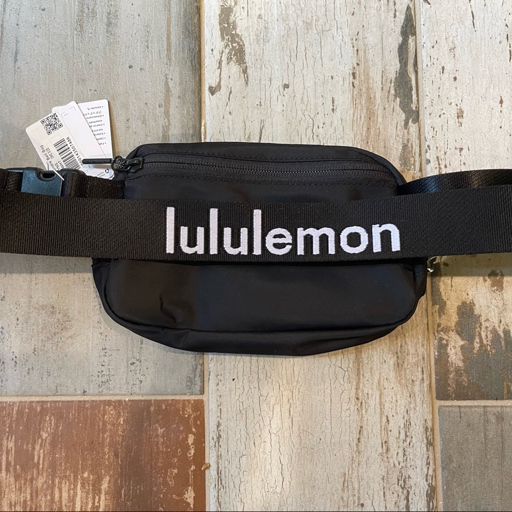 Lululemon Everywhere Belt Bag Black White Logo